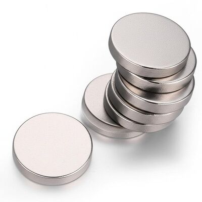 calidad Imanes de disco de neodimio recubiertos de níquel, discos magnéticos de 5 mm de espesor, perfectos para cerraduras magnéticas, pantallas y herramientas magnéticas fábrica