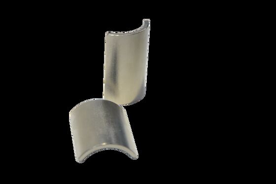 Buen precio Imágenes de arco de NdFeB Coercividad 12-35 KOe en línea